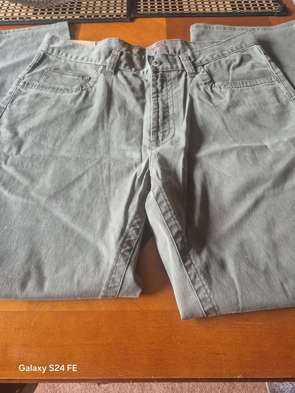 Men's Indigo Palms Casual Olive Chinos - Classic Everyday Fit